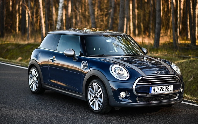 MINI Cooper cena 64900 przebieg: 163000, rok produkcji 2017 z Trzebnica małe 781